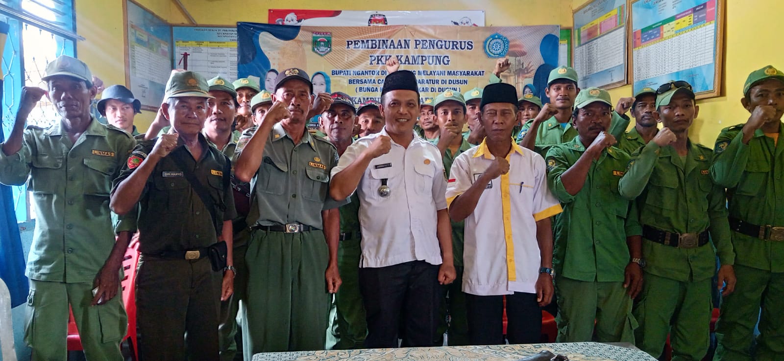 kunjungan bapak camat dalam rangka bunga kampung mekar didusun dikampung rejosari mataram.09 februari 2023